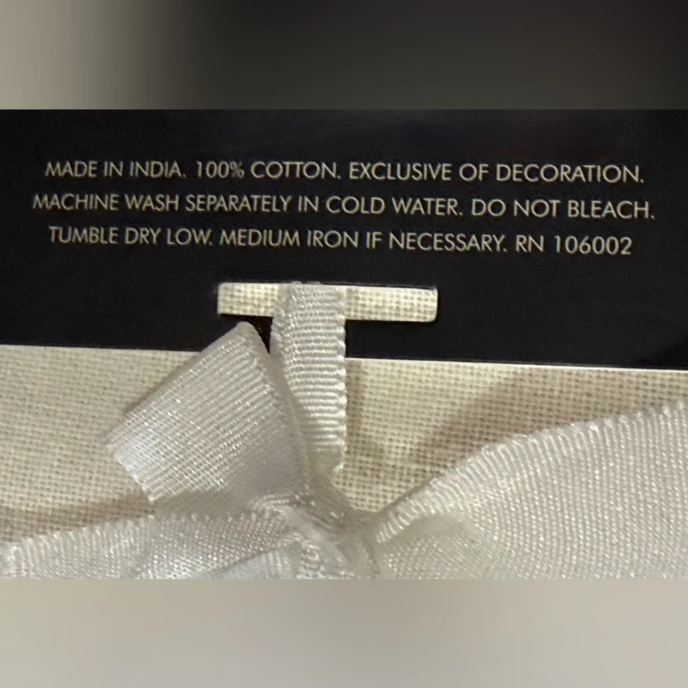Rachel Zoe Set of 6 Cream and Gold Scalloped Napkins - New